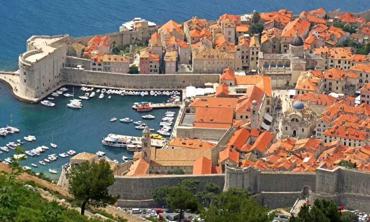 na slici je dubrovnik